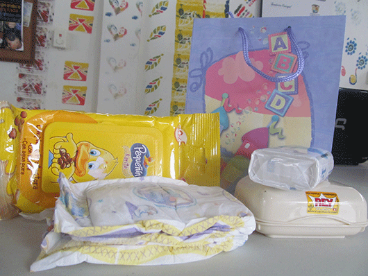 Además de kits de cuidado dental, también se entregaron kits básicos para el cuidado del bebé a madres gestantes y lactantes.